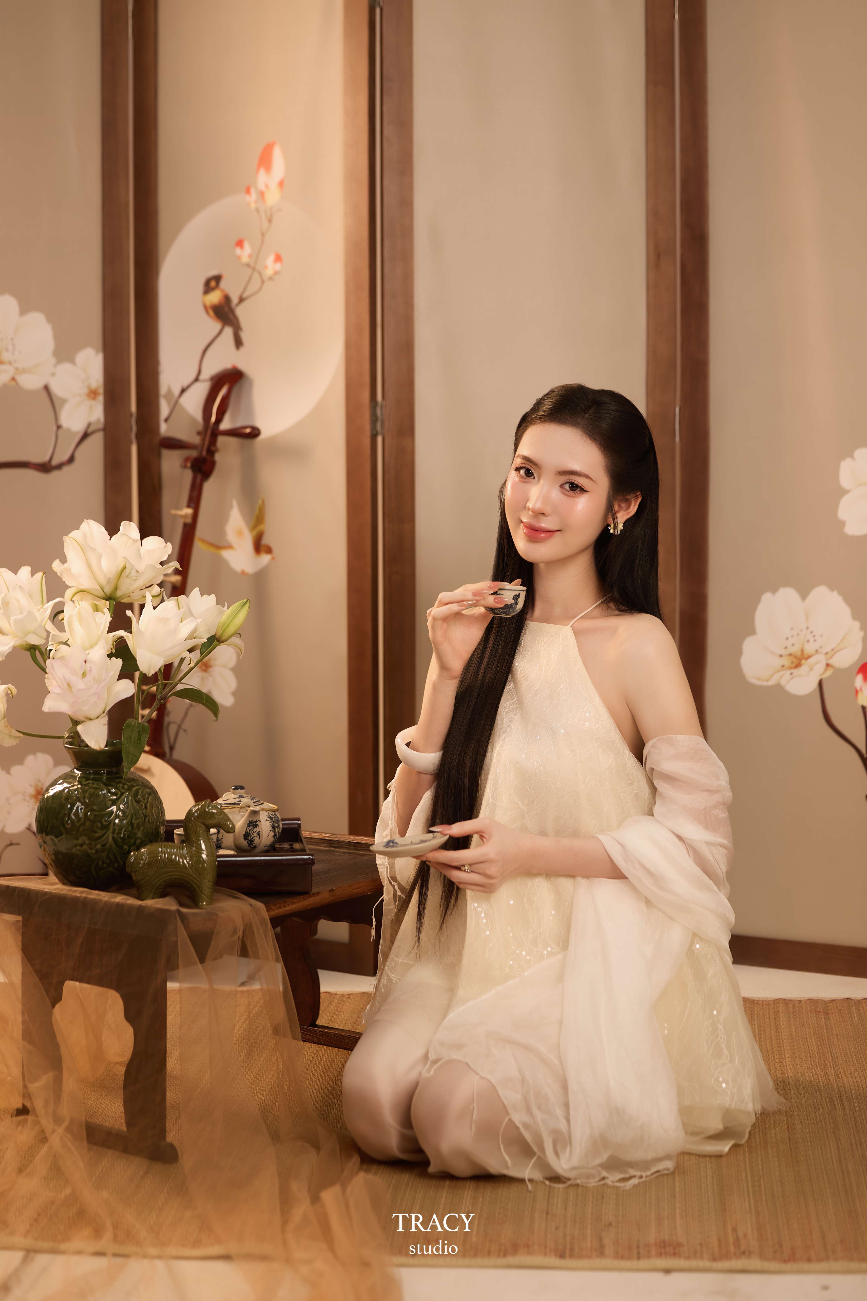 tracy studio chụp concept yếm ngọc